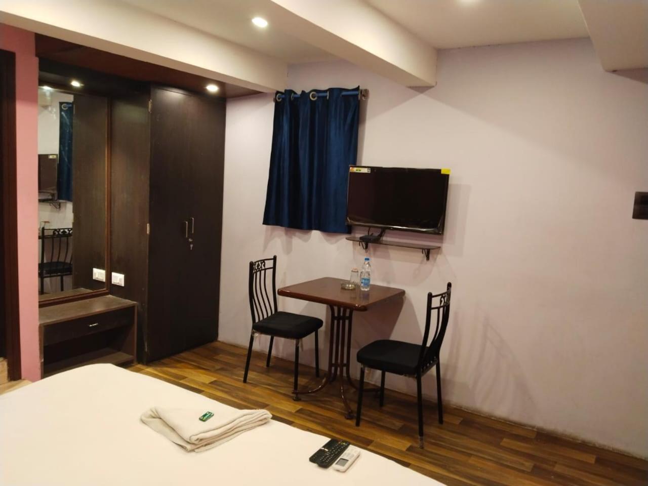 Hotel Ucs Calcutta Exterior foto