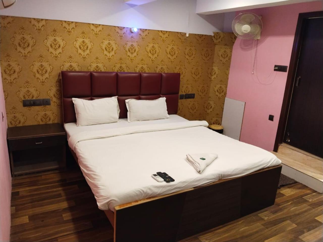 Hotel Ucs Calcutta Exterior foto