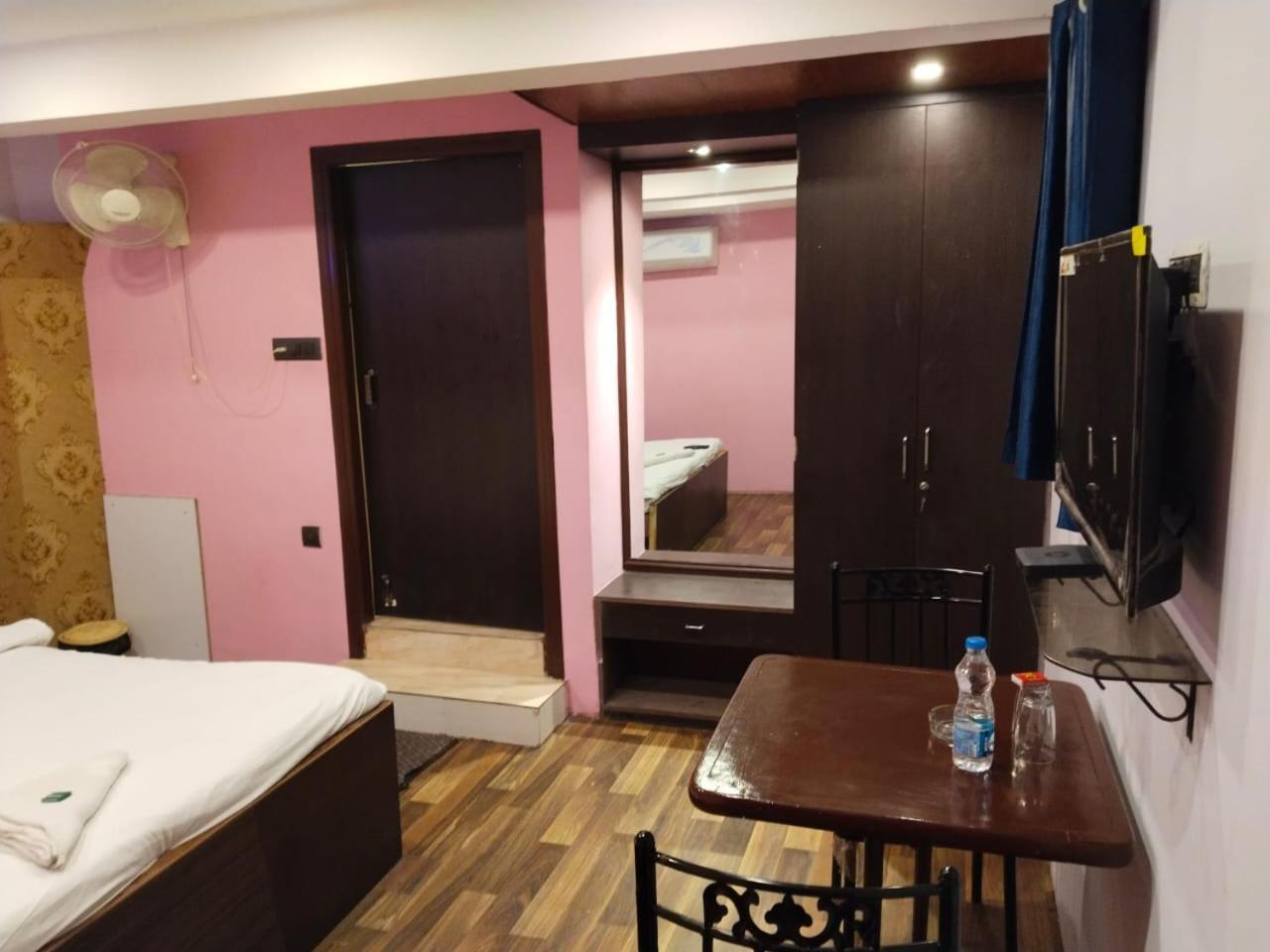 Hotel Ucs Calcutta Exterior foto